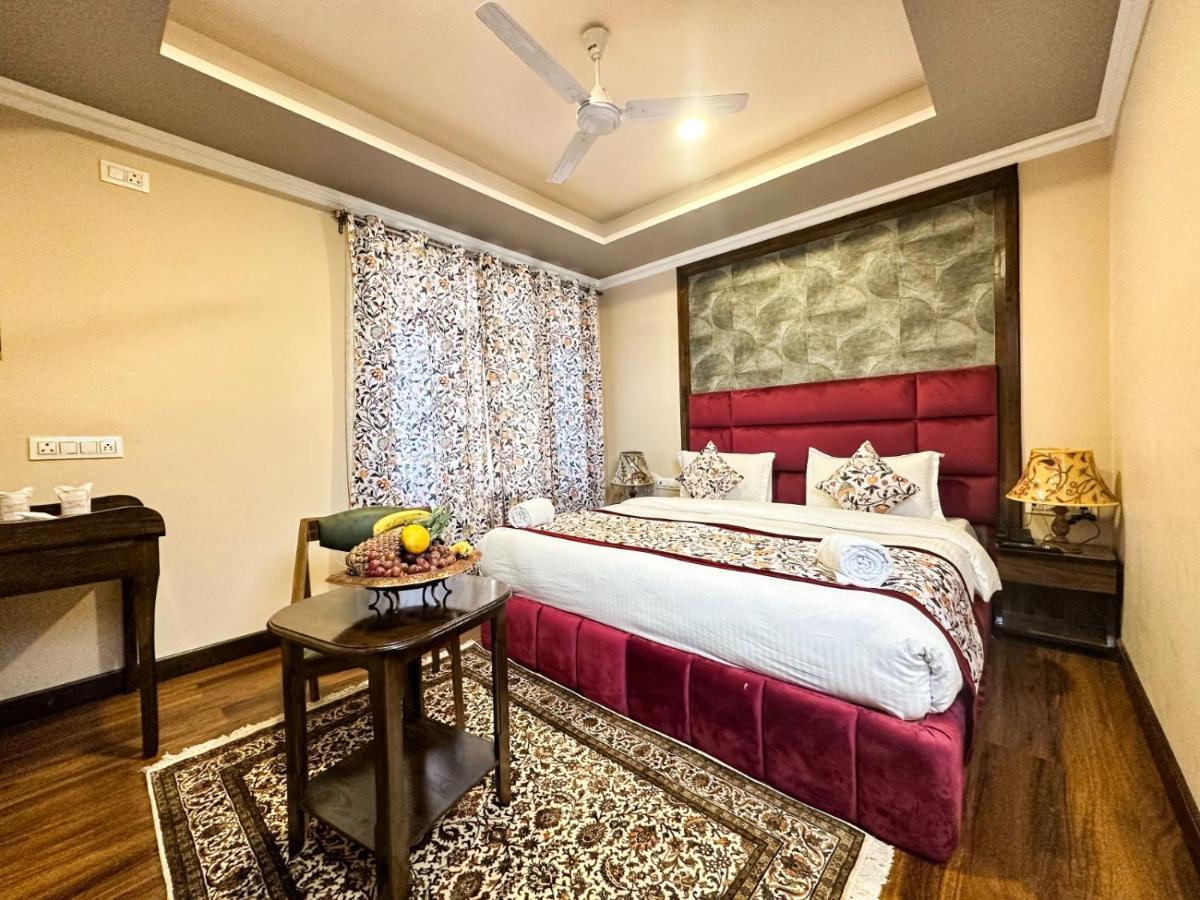 Srinagar Group Of Hotels Exteriér fotografie