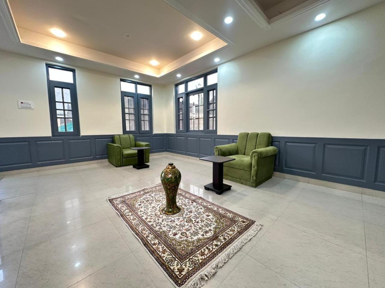 Srinagar Group Of Hotels Exteriér fotografie