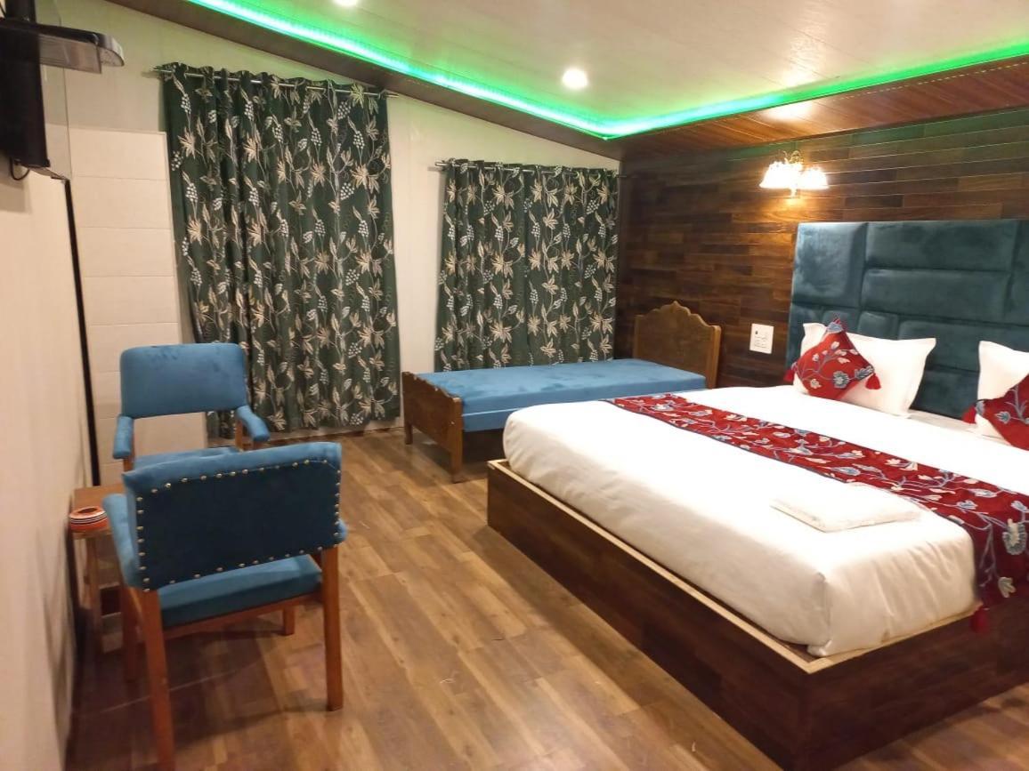 Srinagar Group Of Hotels Exteriér fotografie