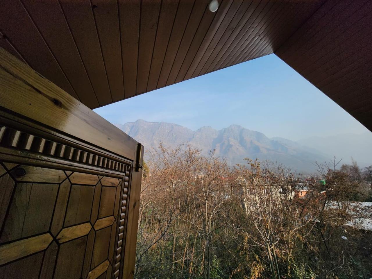 Srinagar Group Of Hotels Exteriér fotografie