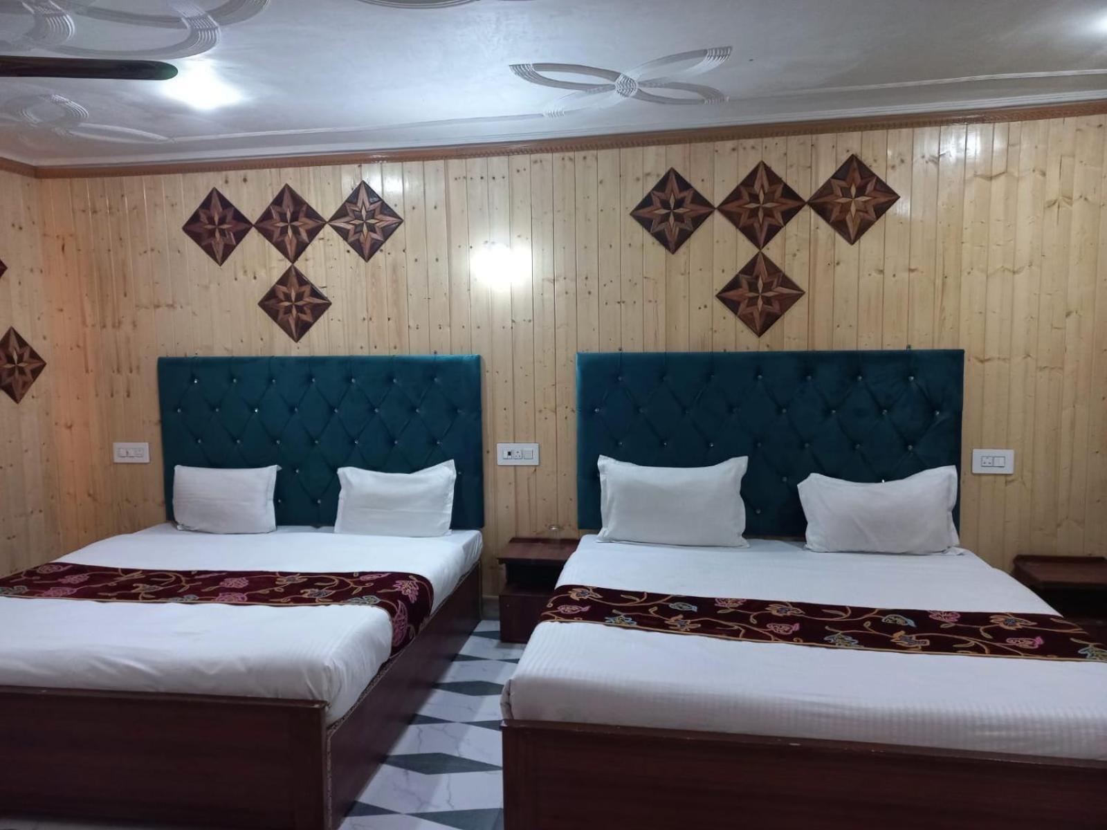 Srinagar Group Of Hotels Exteriér fotografie