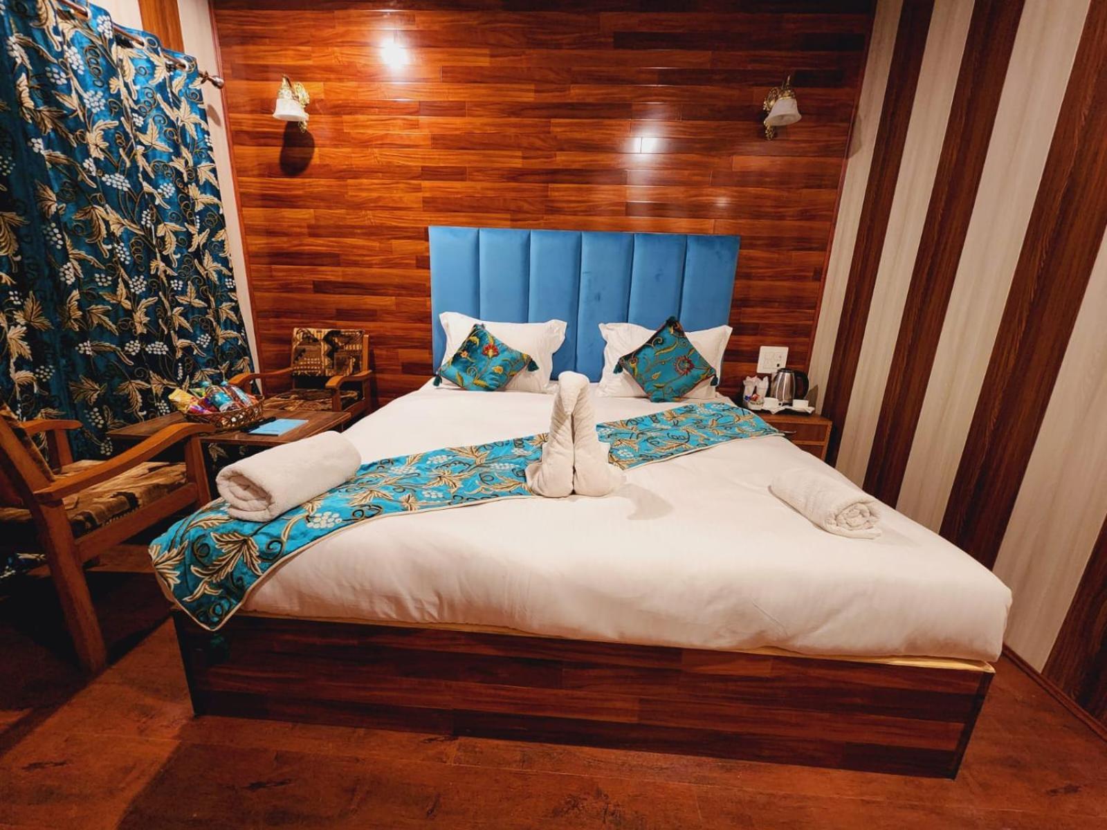 Srinagar Group Of Hotels Exteriér fotografie