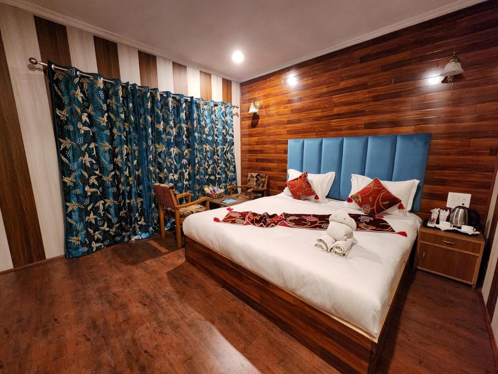 Srinagar Group Of Hotels Exteriér fotografie