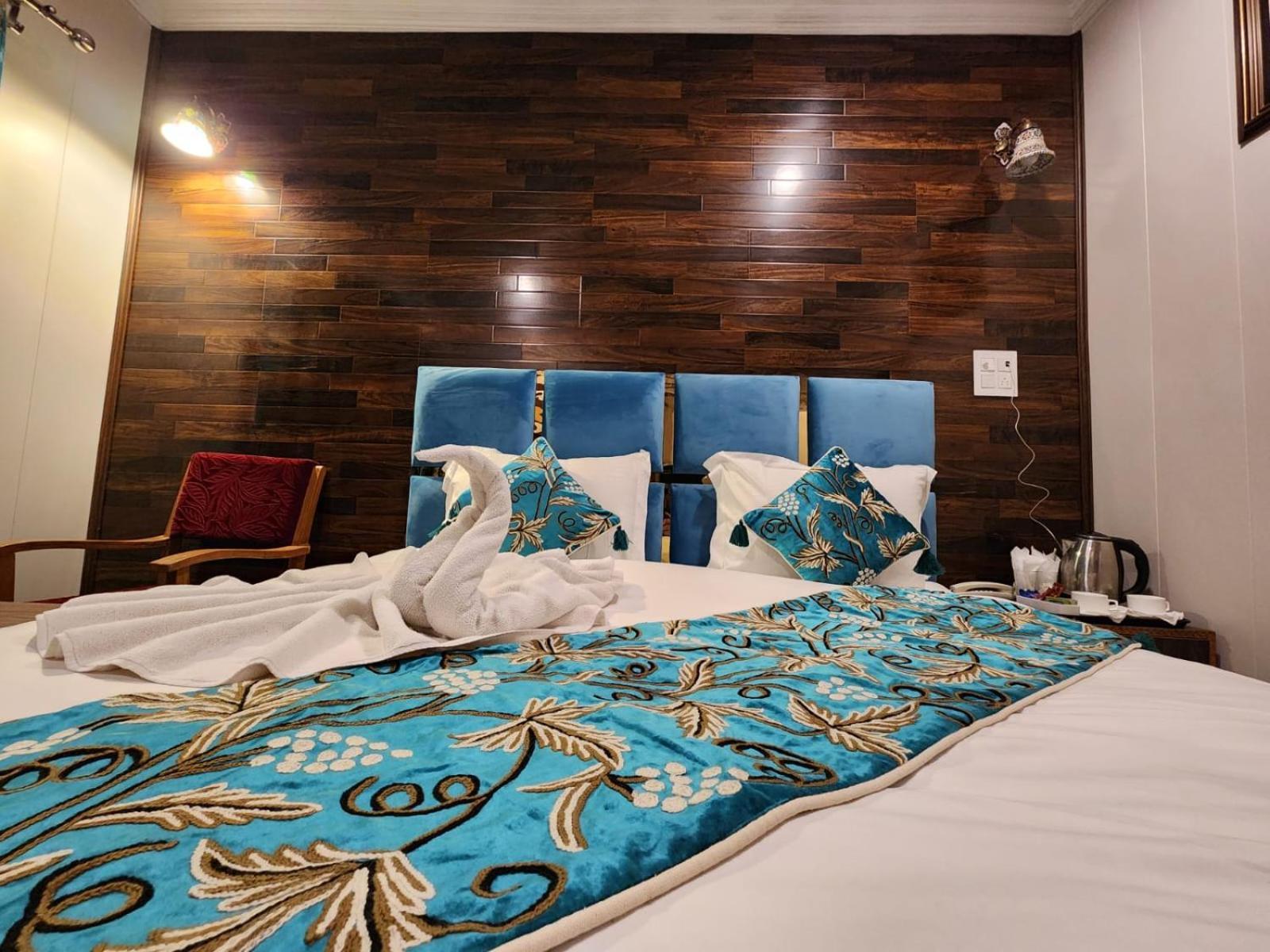 Srinagar Group Of Hotels Exteriér fotografie